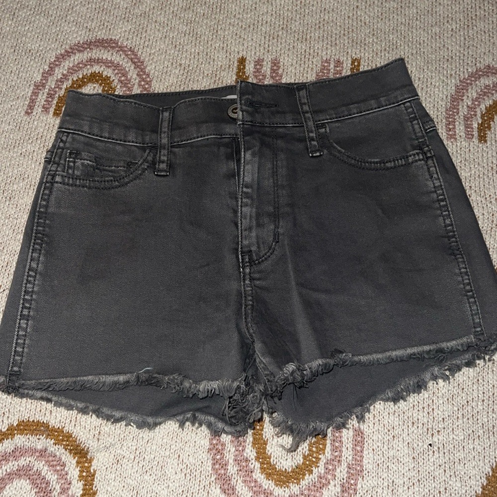 HP🎉 5/17 Hollister size 0/24 gray denim shorts